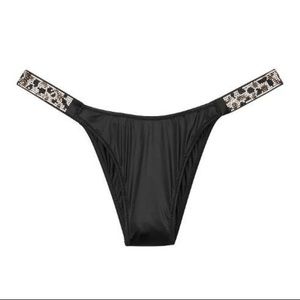 Victoria’s Secret 2 Thong Bundle